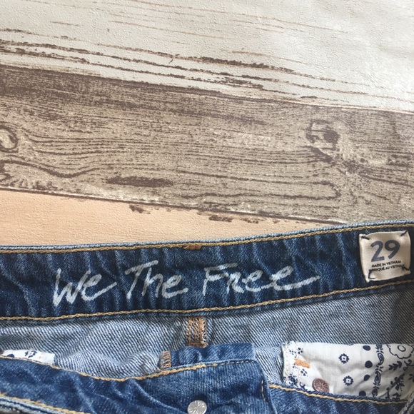 FREE PEOPLE | Frayed Hem Blue Denim Mini Skirt NEW - Picture 3 of 6